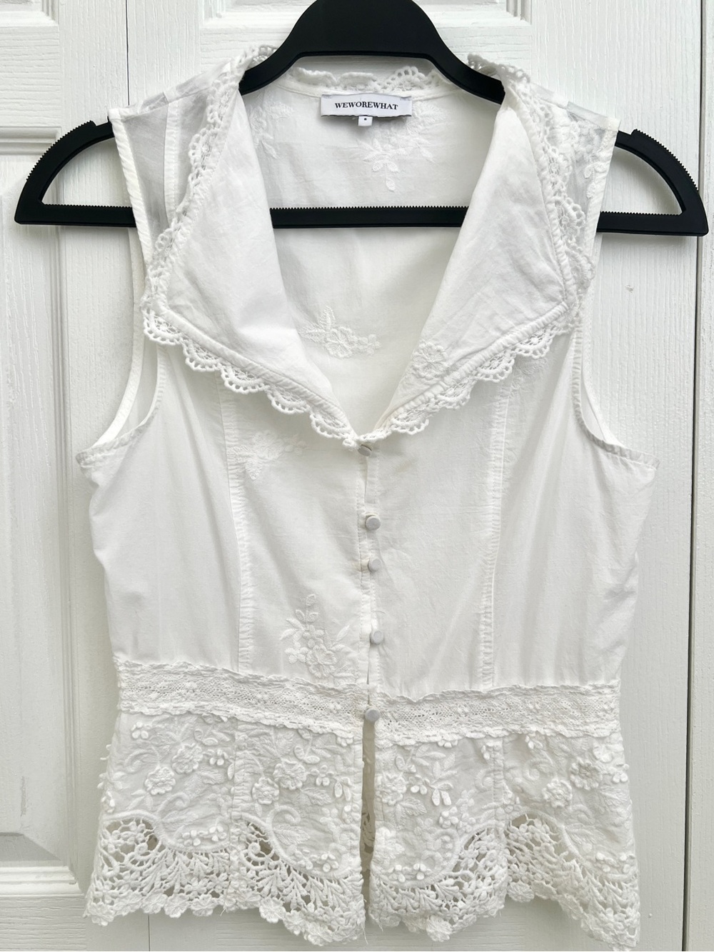 White Lace-Trim Embroidered Sleeveless Top